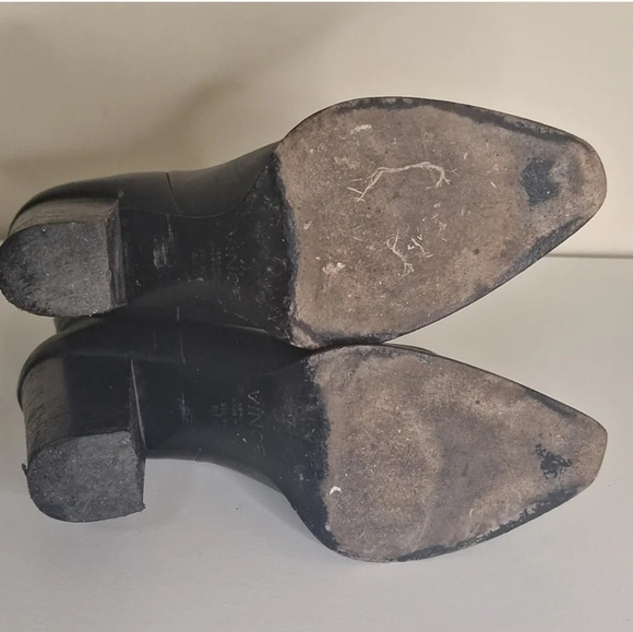 Vince made in Italy western style toe black leather booties SZ 9.5 - Picture 8 of 11